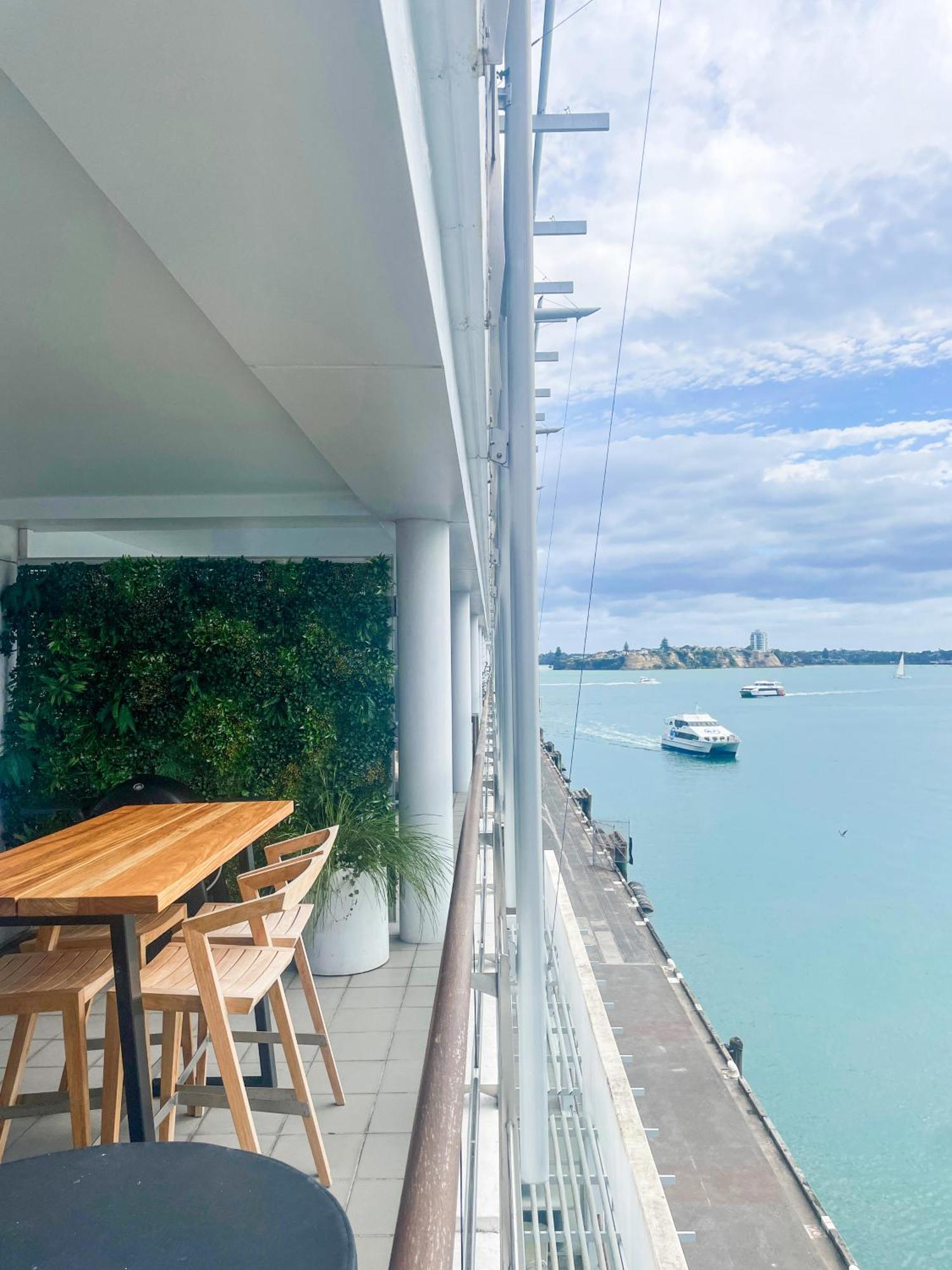 Luxury - Parking - Hot Tub - Stunning Views Auckland