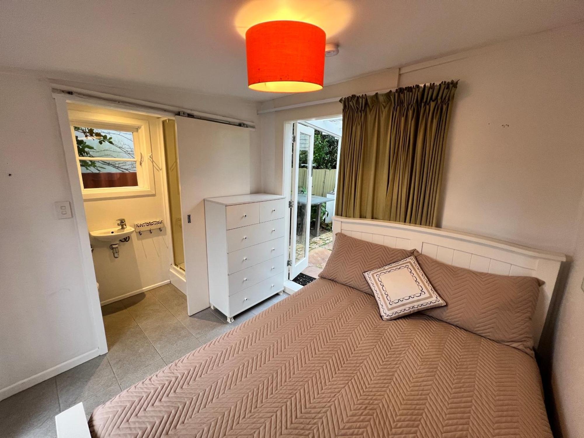 Grey Lynn House Homestay *