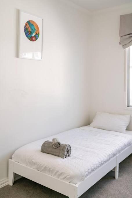 Apartment Spacious Penthouse With Spectacular Harbour Views!