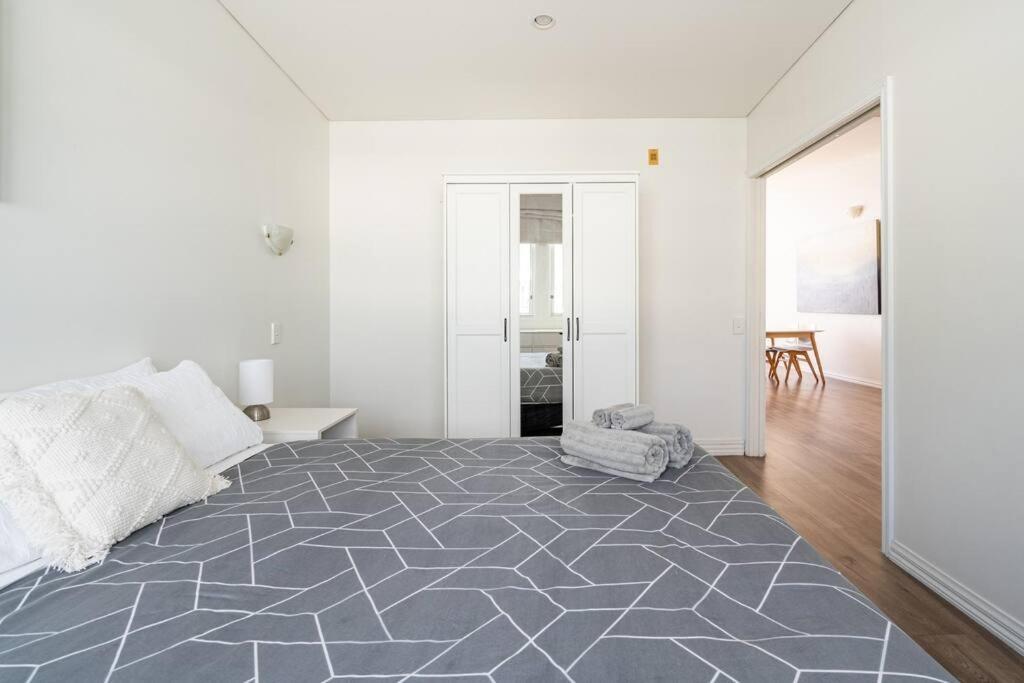 Apartment Spacious Penthouse With Spectacular Harbour Views! Auckland