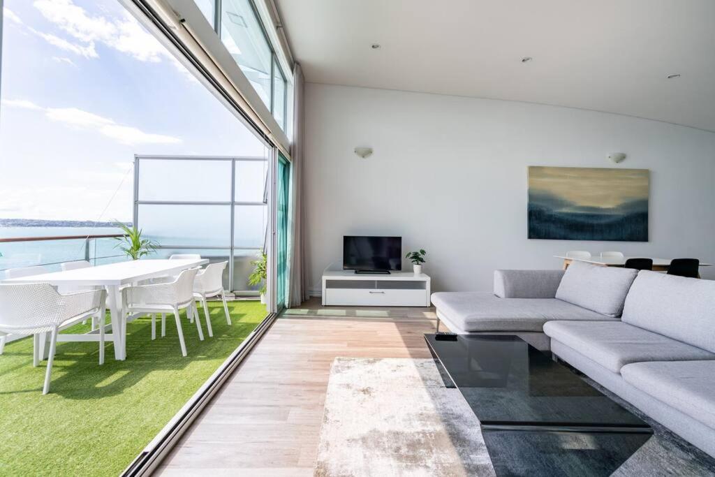 Apartment Spacious Penthouse With Spectacular Harbour Views! *
