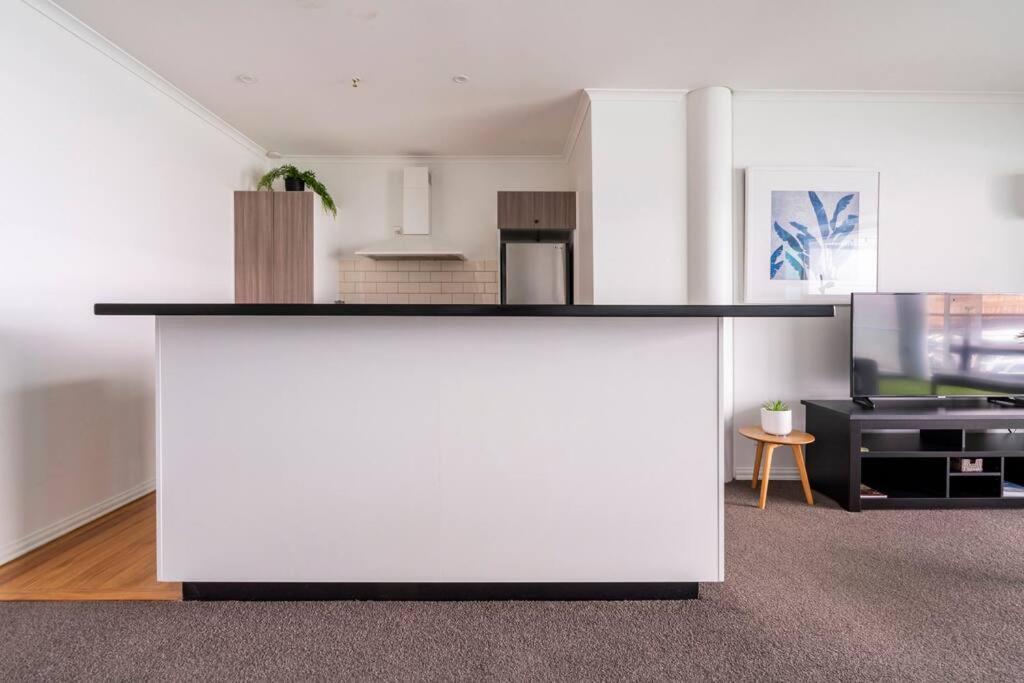 Luxury With Stunning Harbour & View Apartment *
