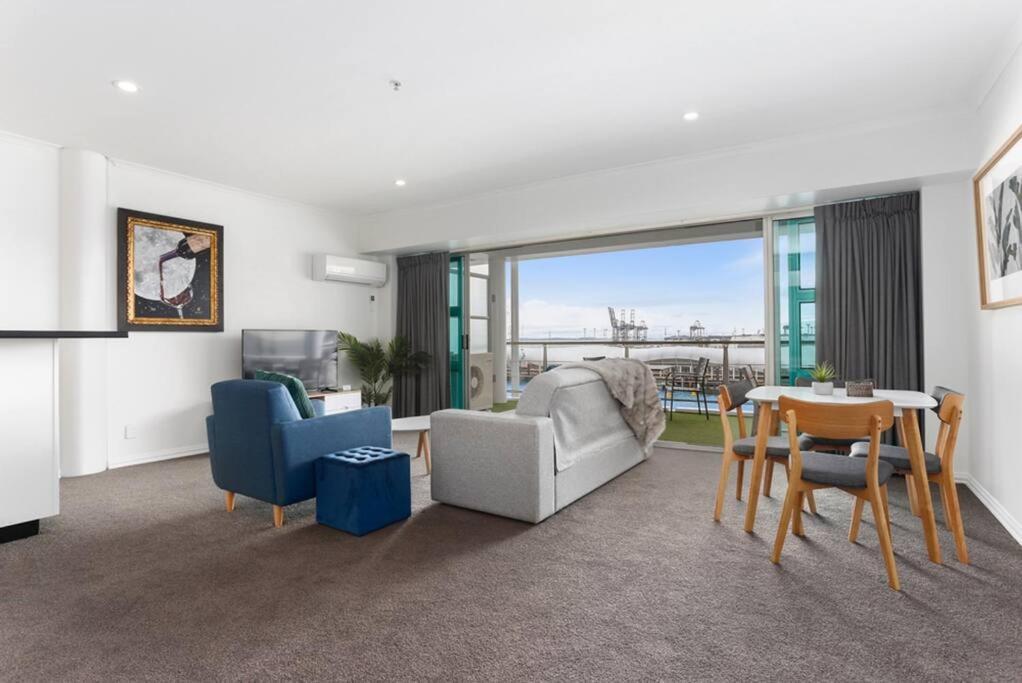 Luxury With Stunning Harbour & View * Auckland