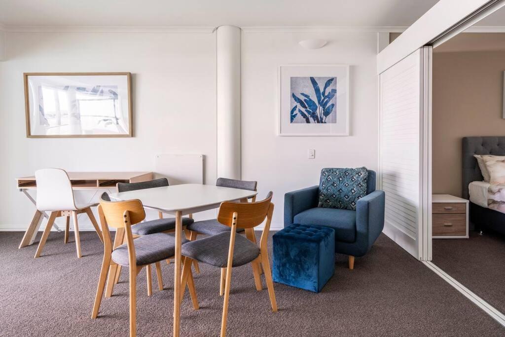 Luxury With Stunning Harbour & View Auckland