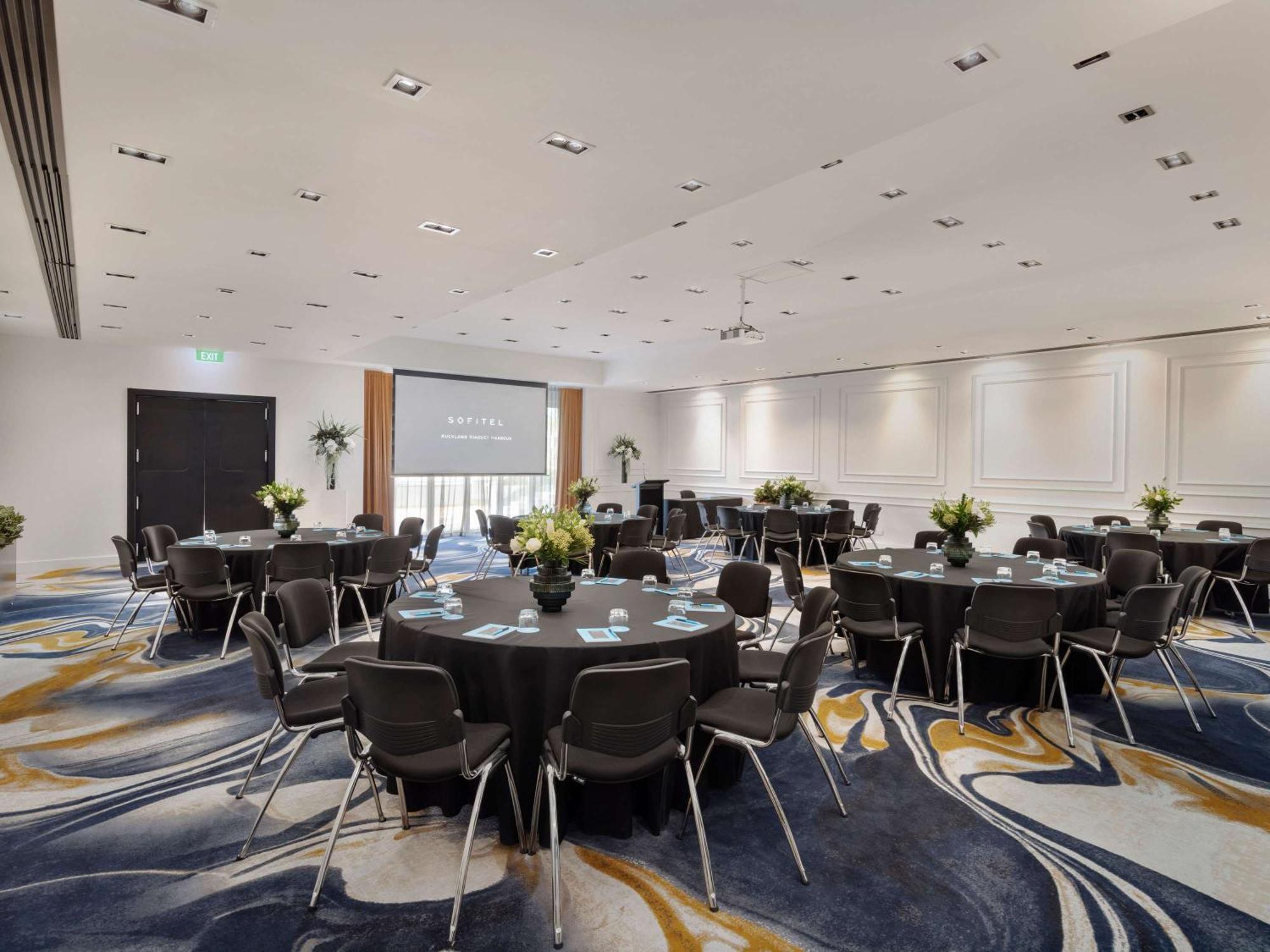 Sofitel Viaduct Harbour 5*