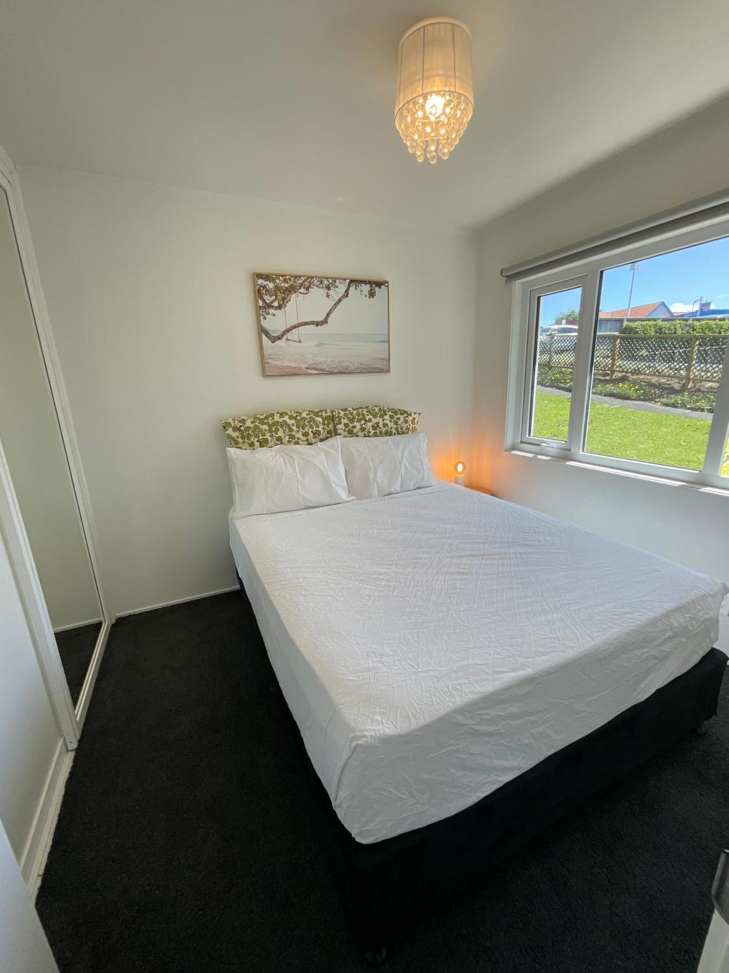 Howick Uxbridge Apartment *