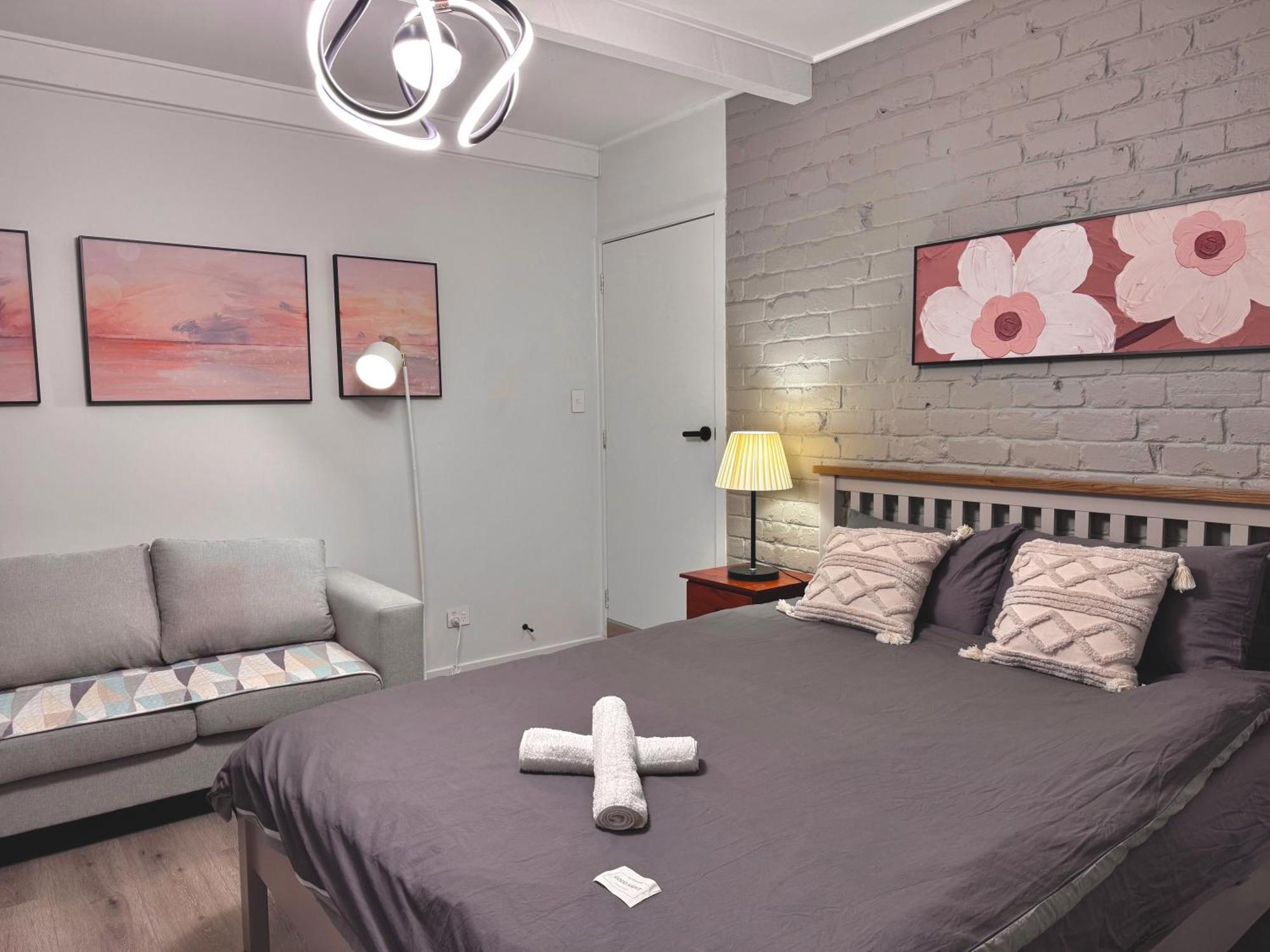 Bed & Breakfast Peaceful And Lovely With External Private Bathroom Auckland