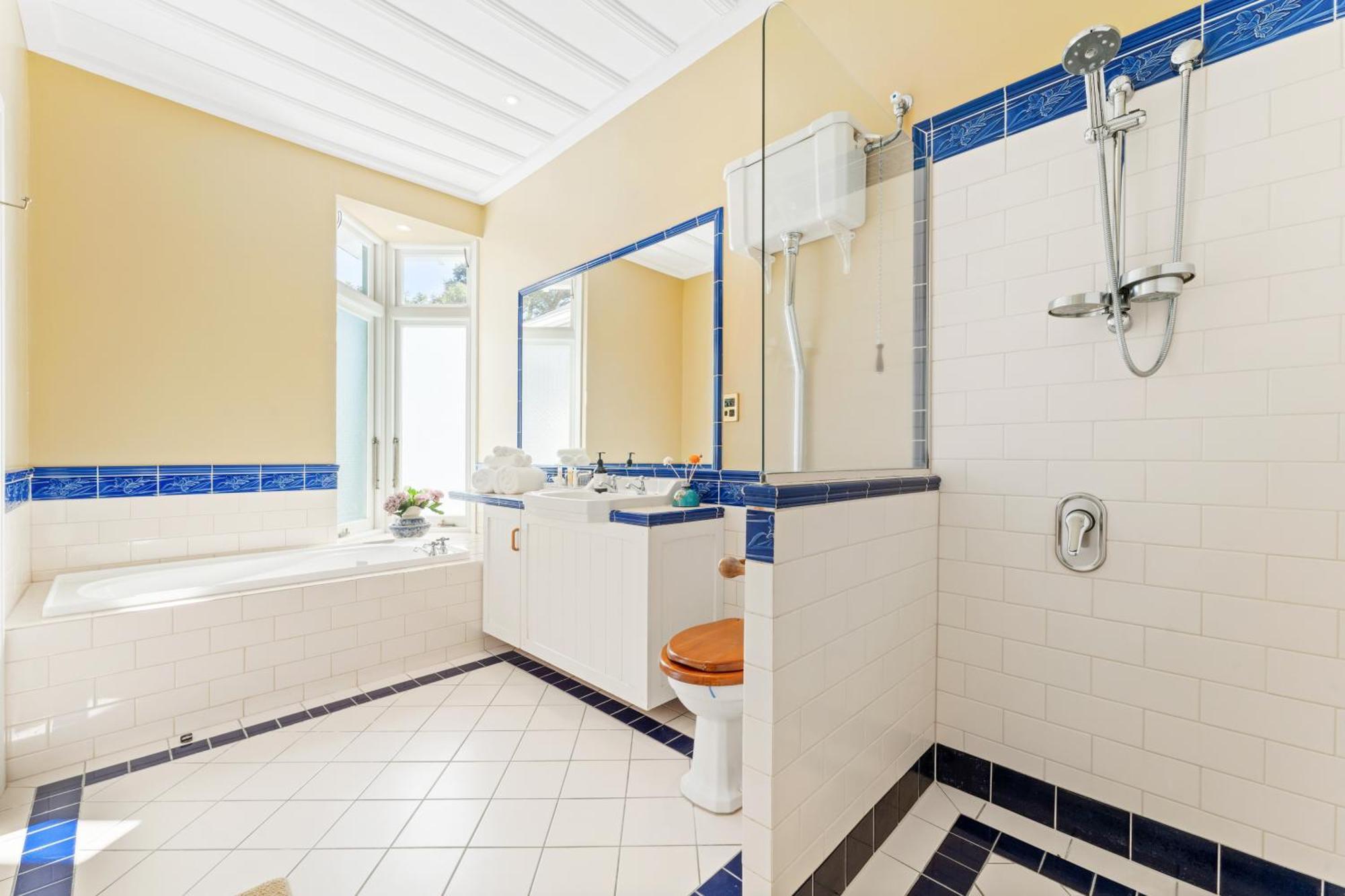 Aachen House 4*