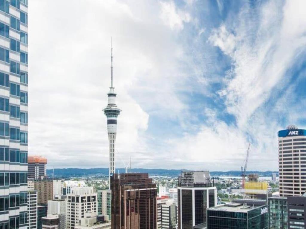 Luxury 2Br Apt In Cbd Pool, Gym, Prime Spot