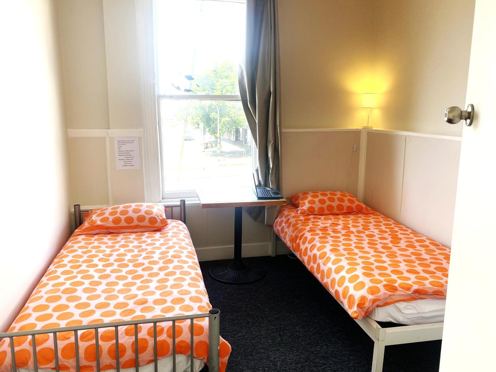 215 Edinburgh Castle * Auckland