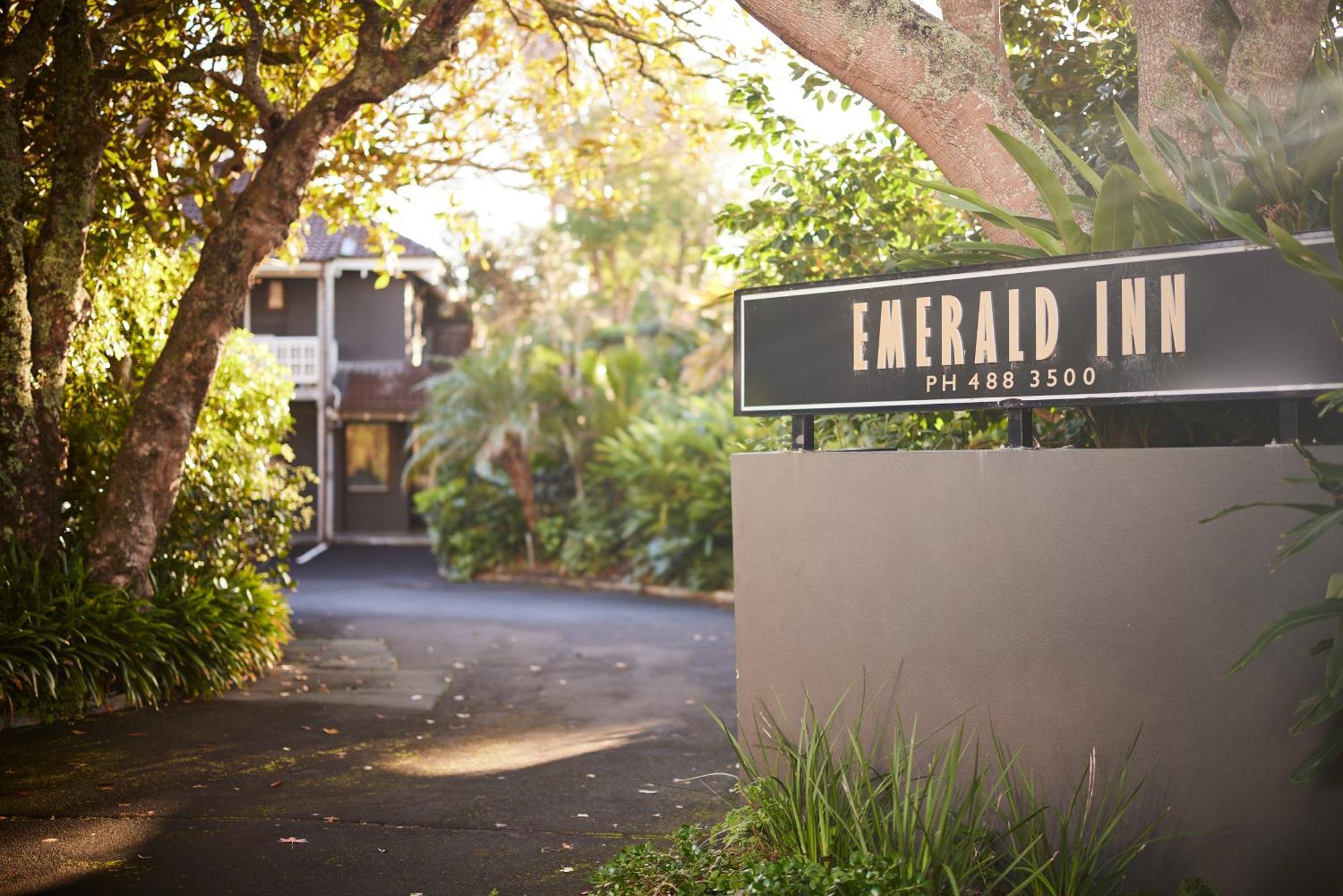 Motel Emerald 4*