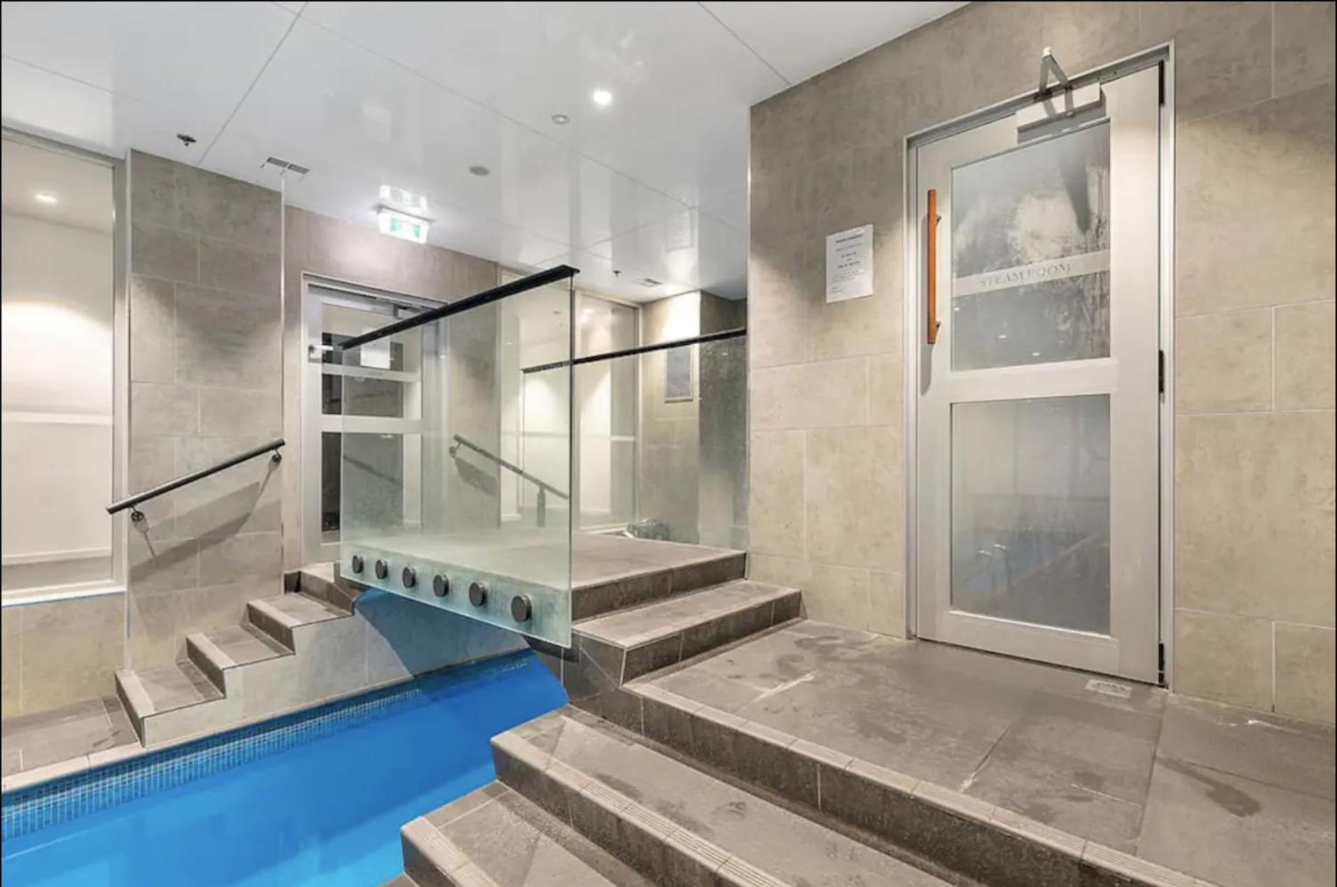 Amazing Skytower View 2 Bedroom 2 Bathroom Apartment