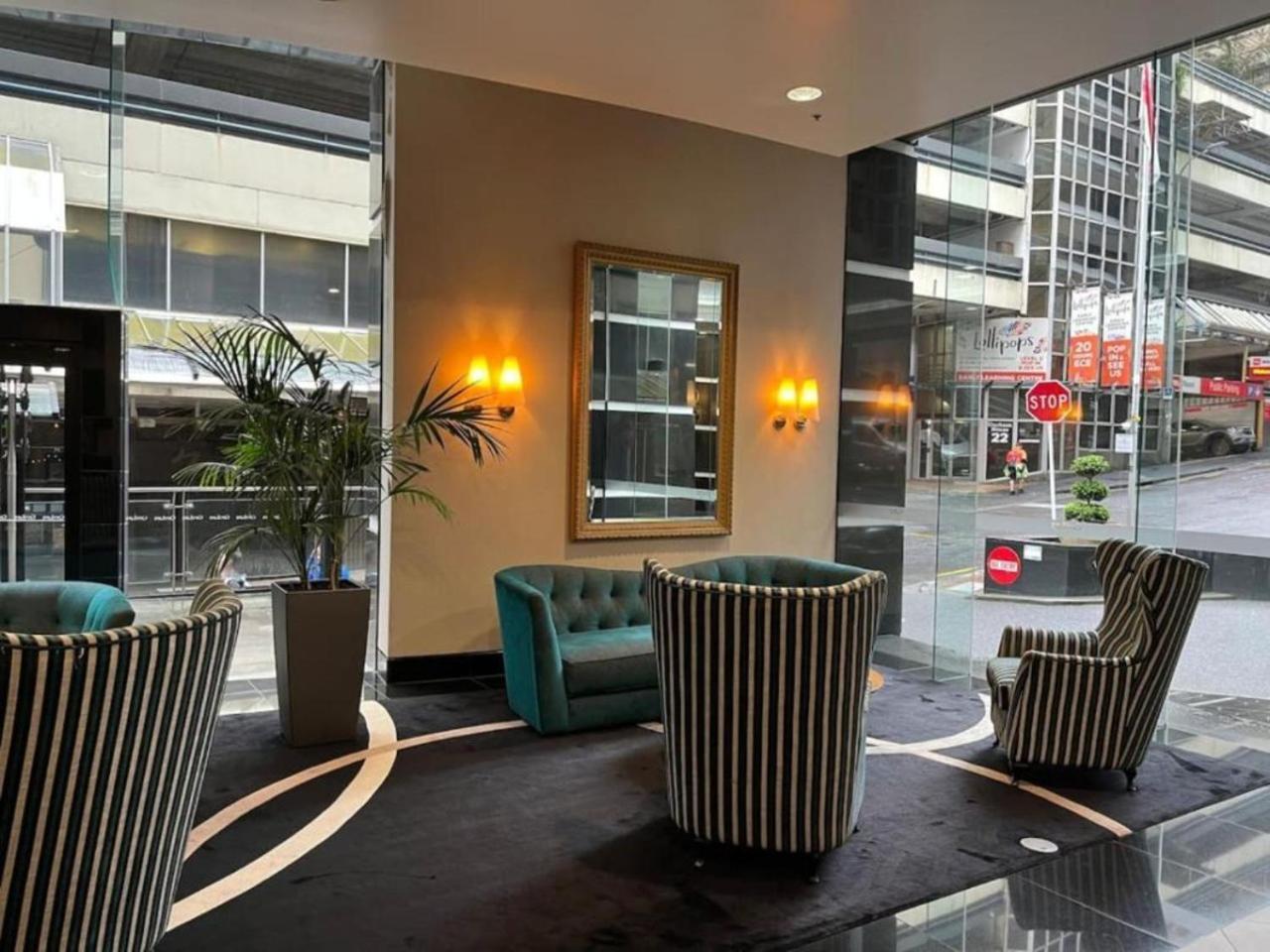 Apartment A On Queen Street Auckland
