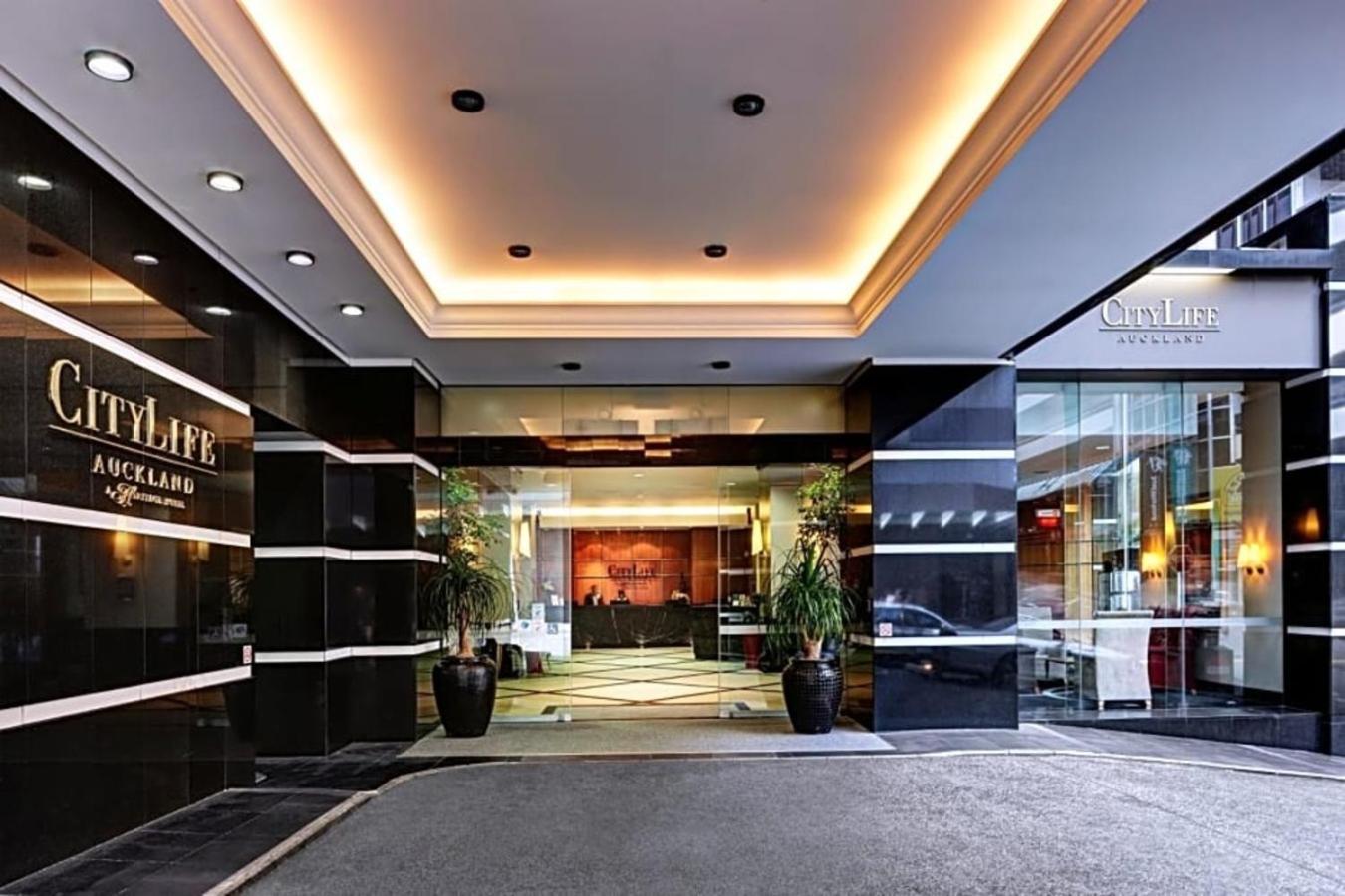 Apartment A On Queen Street *