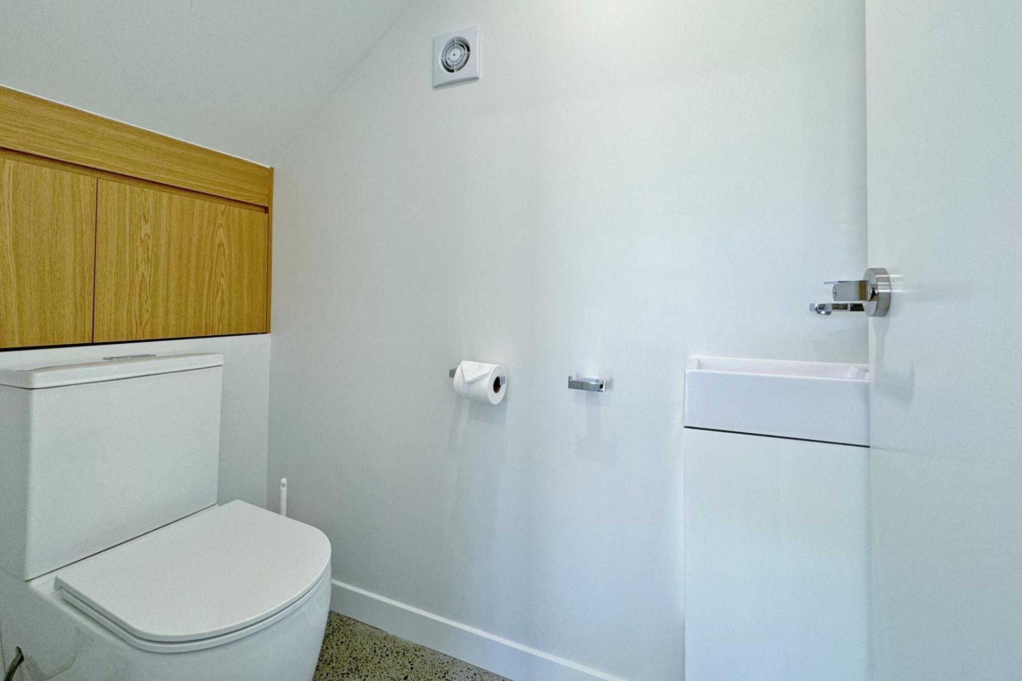 Brand New Retreat: Serene Living In East Villa Auckland