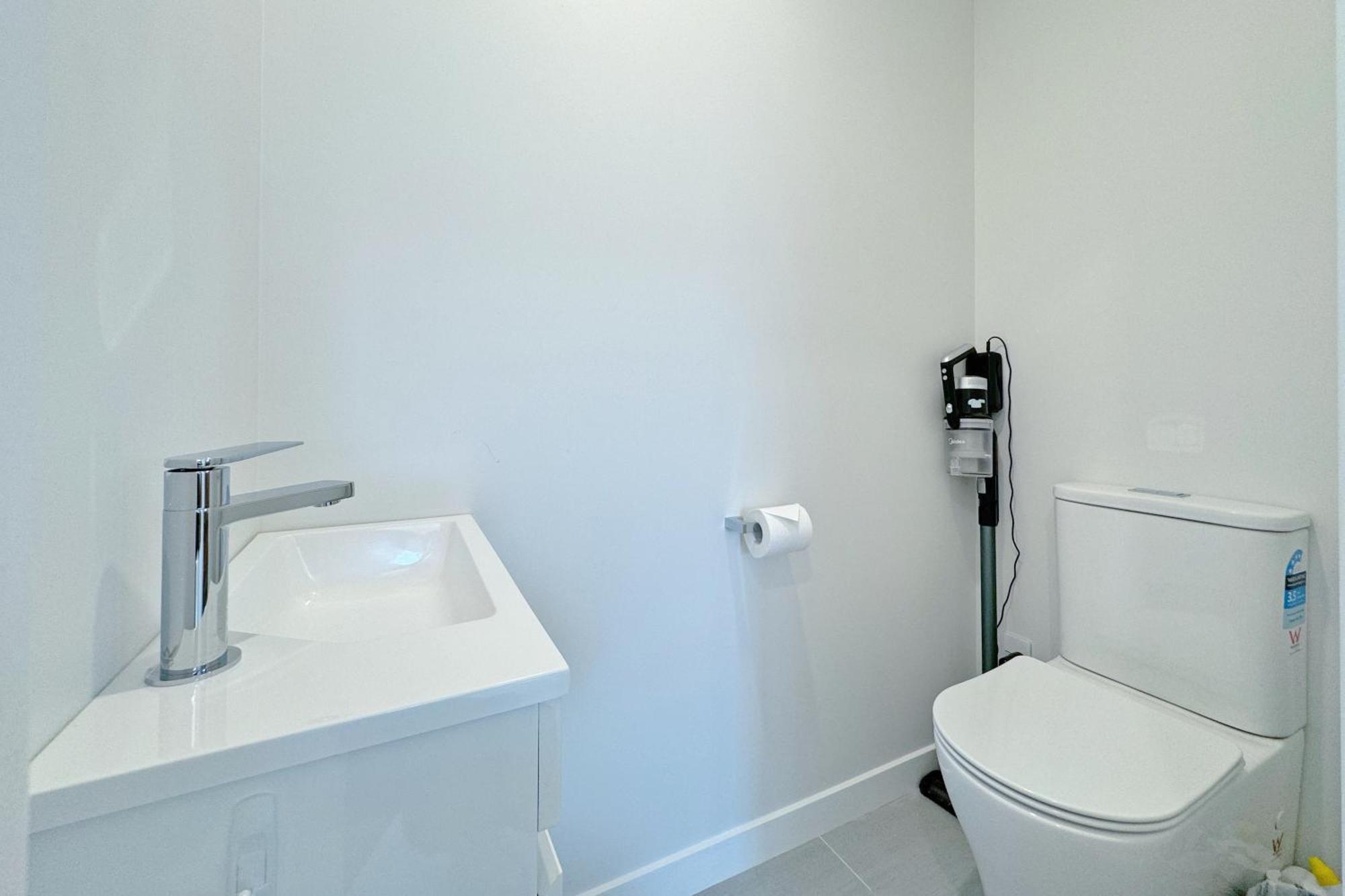 Brand New Retreat: Serene Living In East Auckland
