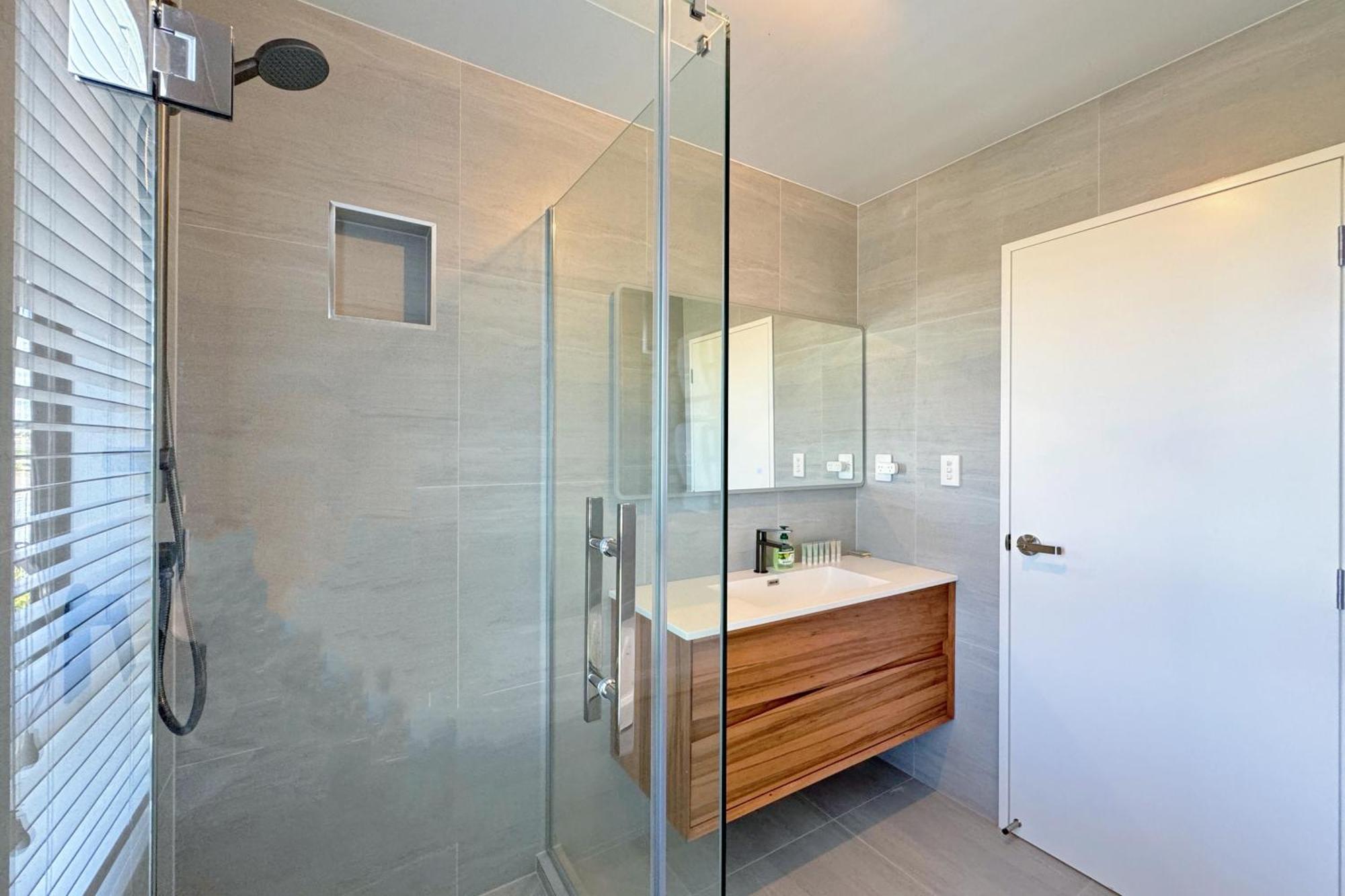 Brand New Retreat: Serene Living In East Villa Auckland
