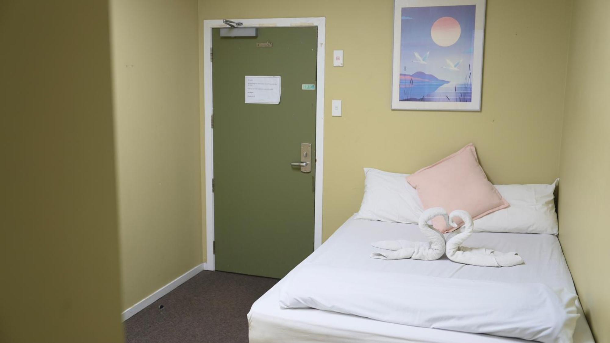 Silverfern Backpackers