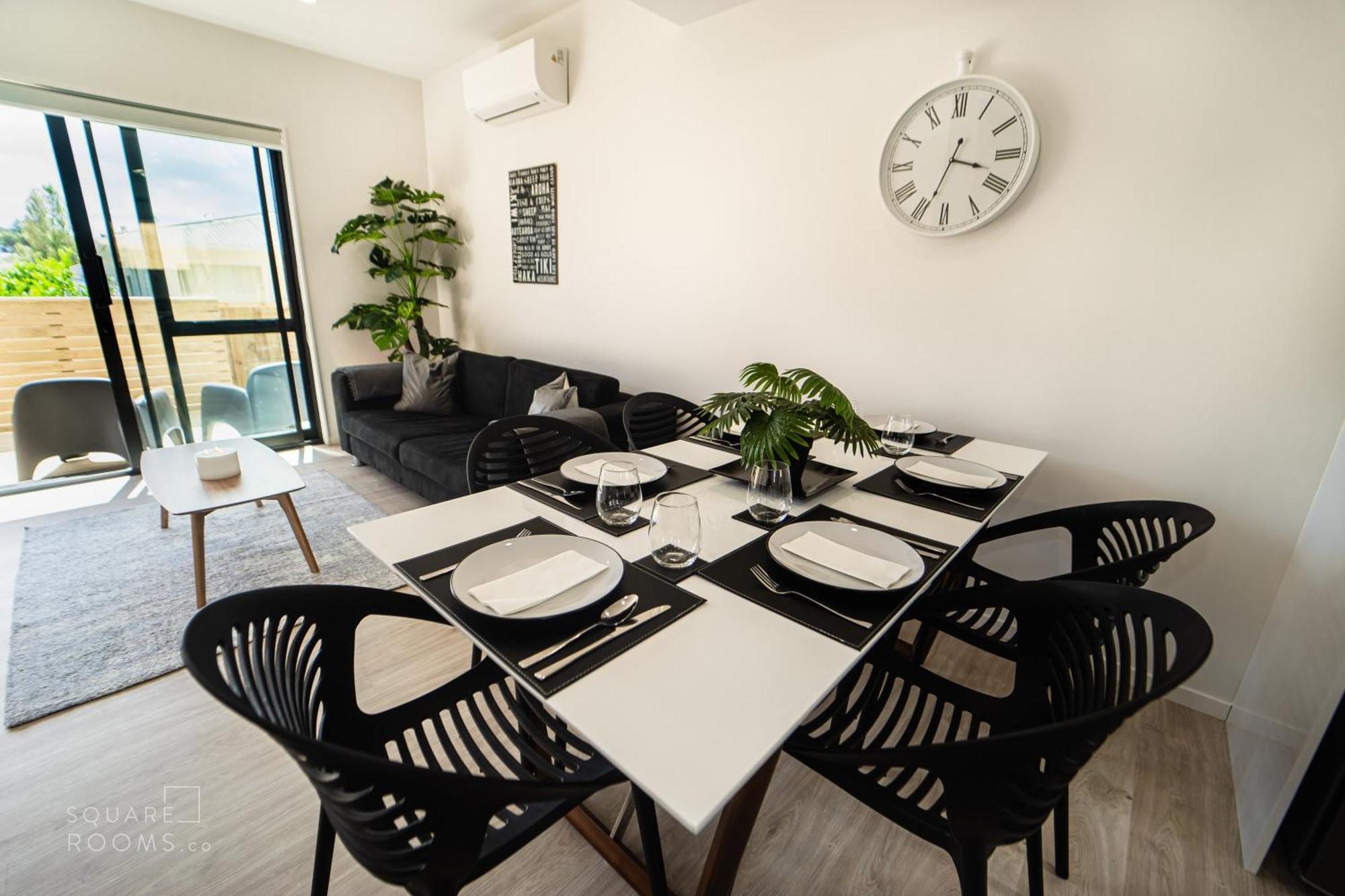 Modern Howick Town House Fibre Wifi Netflix Holiday home *