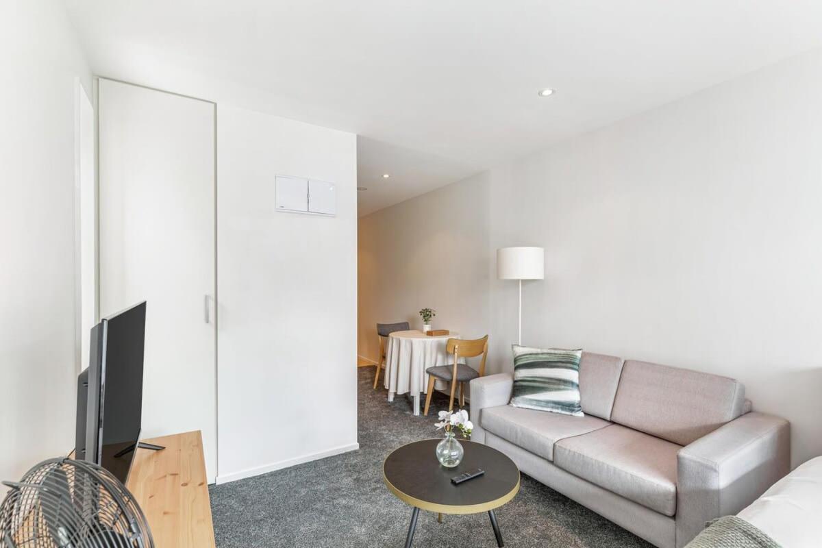 + Private Balcony Apartment *