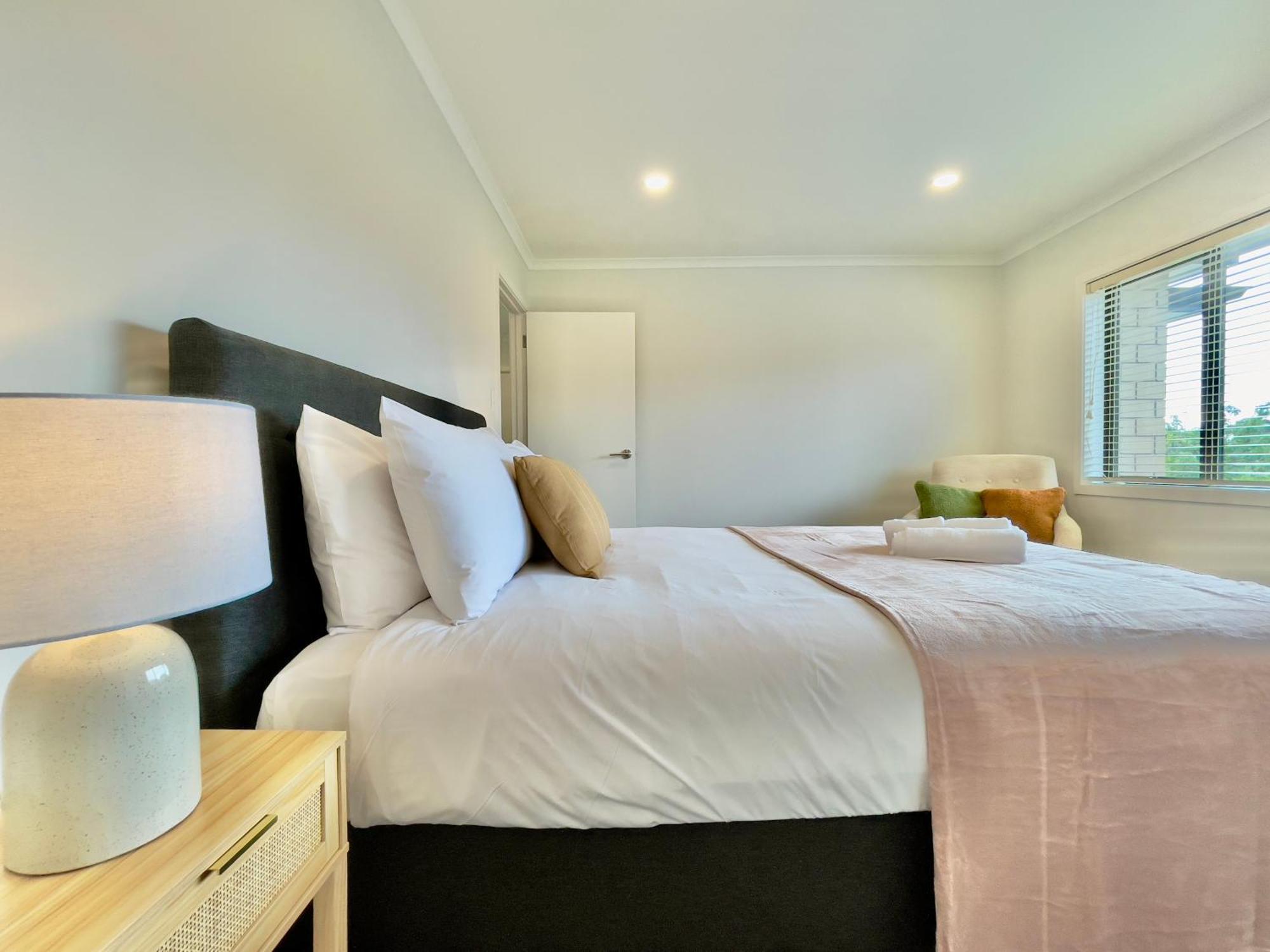 Sky Stars Brand-new Comfortable 3 & 4-bedroom * Auckland