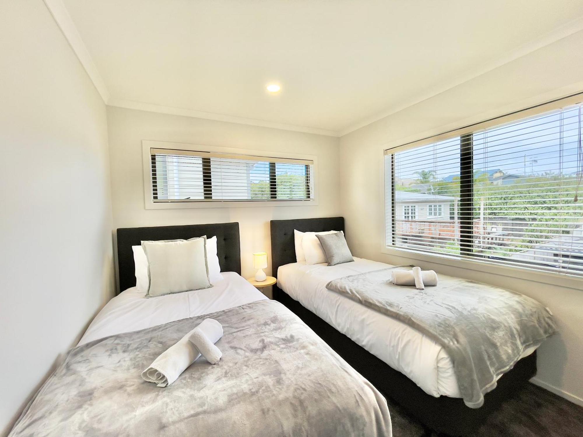 Sky Stars Brand-new Comfortable 3 & 4-bedroom * Auckland