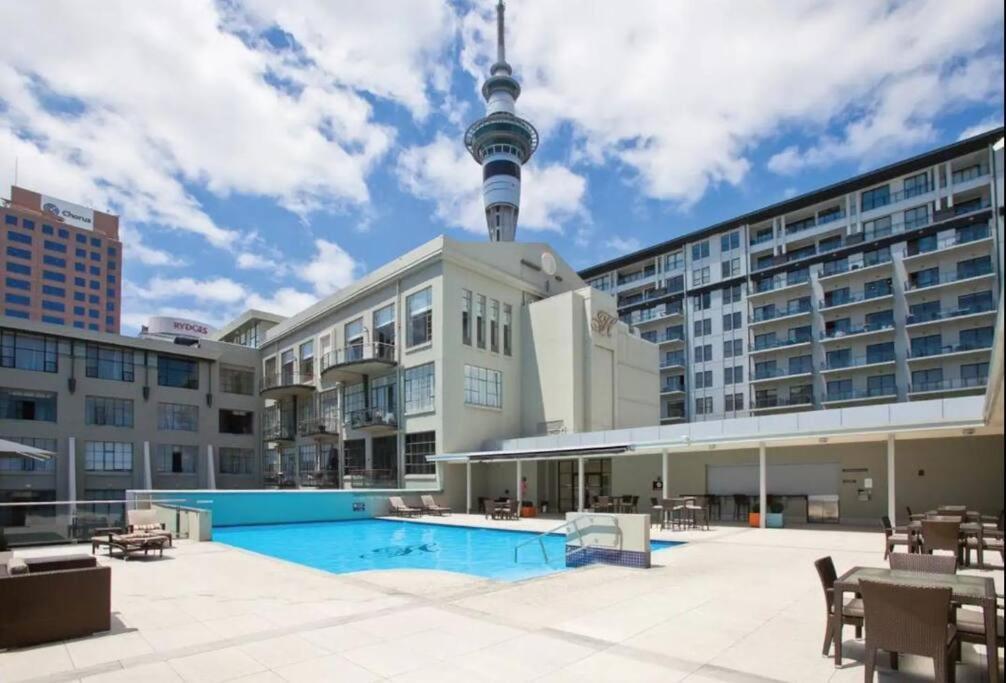 Kiwiana - Newly Refurbished - Rooftop Pool