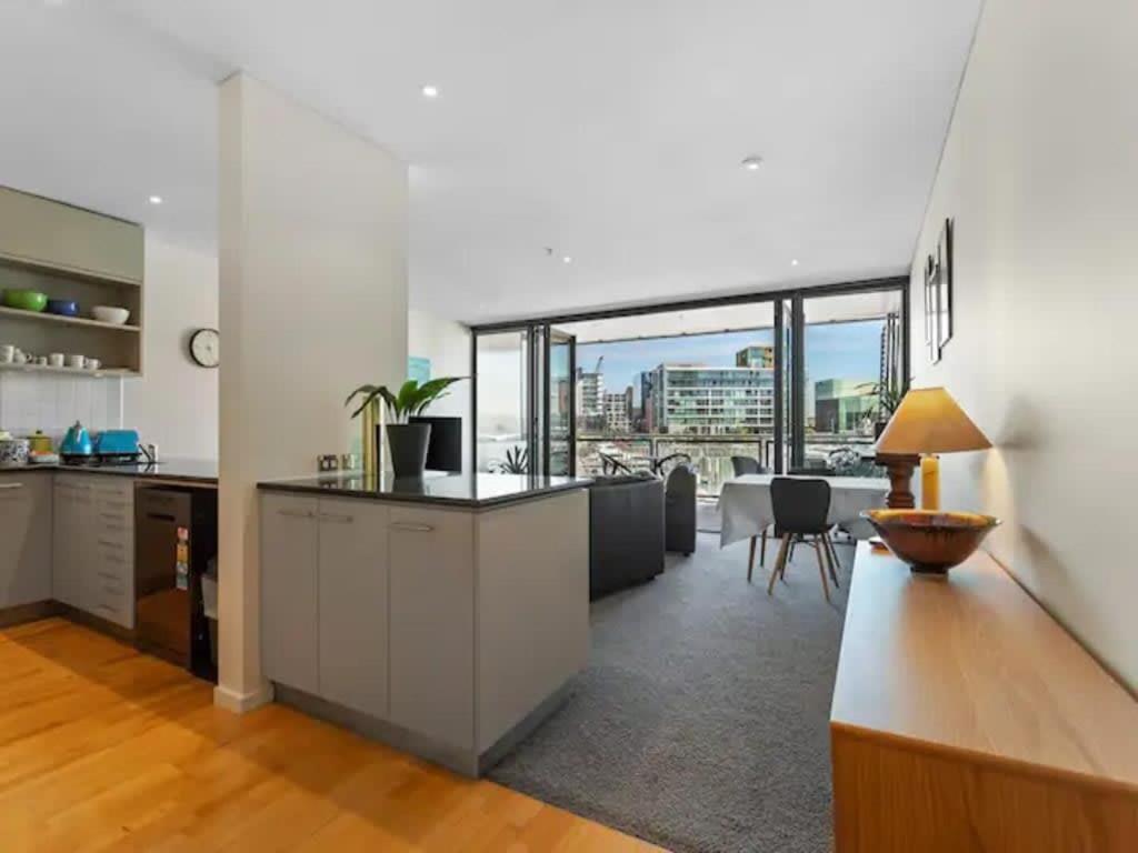 Lovely View - Free Parking, Pool And Gym *