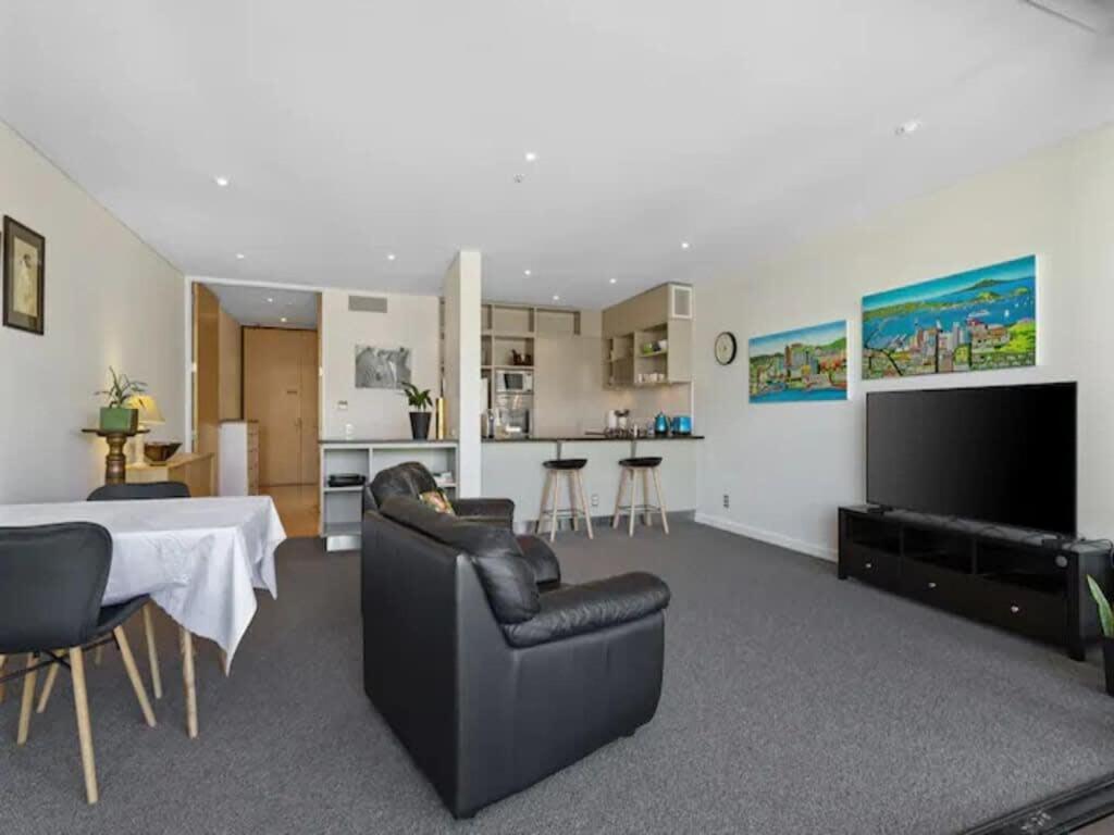 Apartment Lovely View - Free Parking, Pool And Gym *