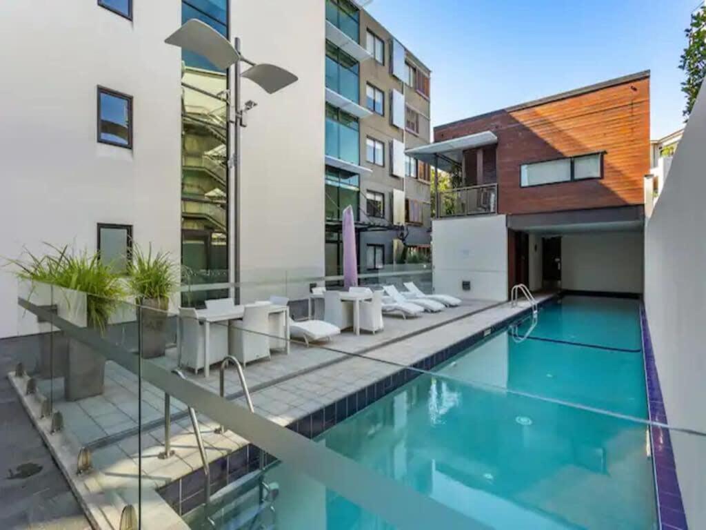 Apartment Lovely View - Free Parking, Pool And Gym