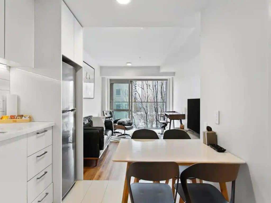 Modern With Remote Working Space *