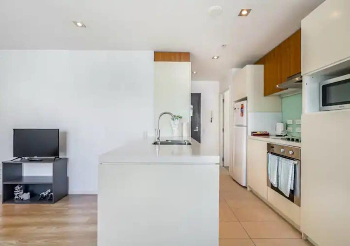 Central Two-bedroom Close To Spark Arena Apartment *