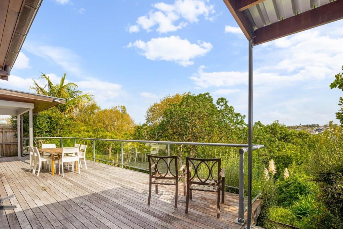 Stylish And Serene Living In Kohimarama Holiday home *
