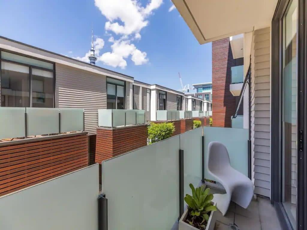 Wynyard Viaduct Habour 2 Brm 2 Bath And Carpark Apartment