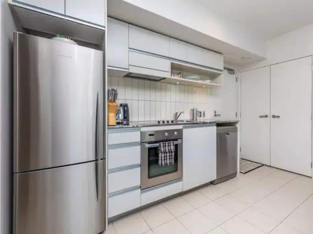 Wynyard Viaduct Habour 2 Brm 2 Bath And Carpark Apartment *