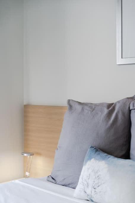 2 Brm Apt - Stunning Harbour Views, Level 24