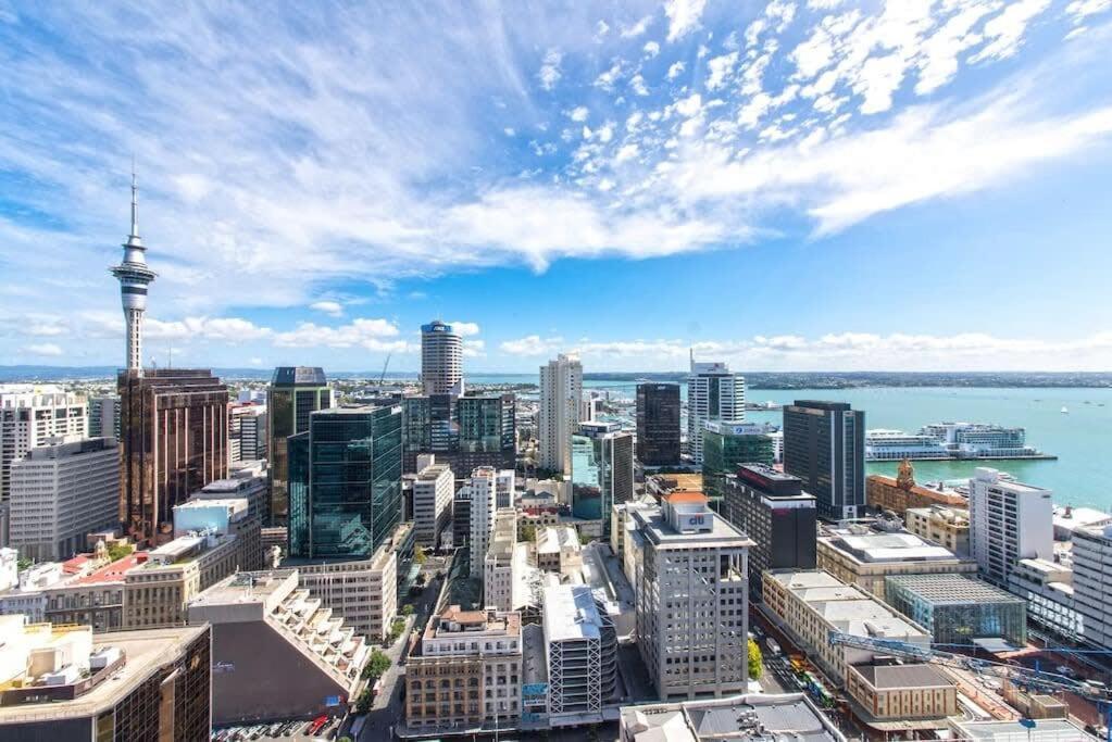 2 Brm Apt - Stunning Harbour Views, Level 24 *