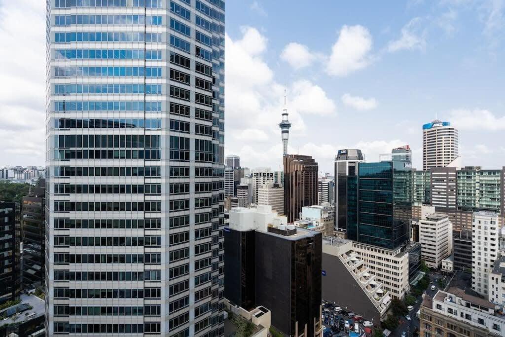 2 Brm Apt - Stunning Harbour Views, Level 24 Auckland