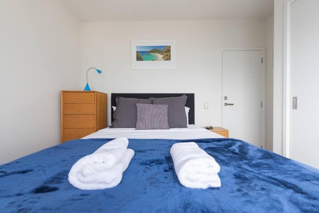 2 Brm Apt - Amazing Harbour Views, Level 30 Apartment Auckland