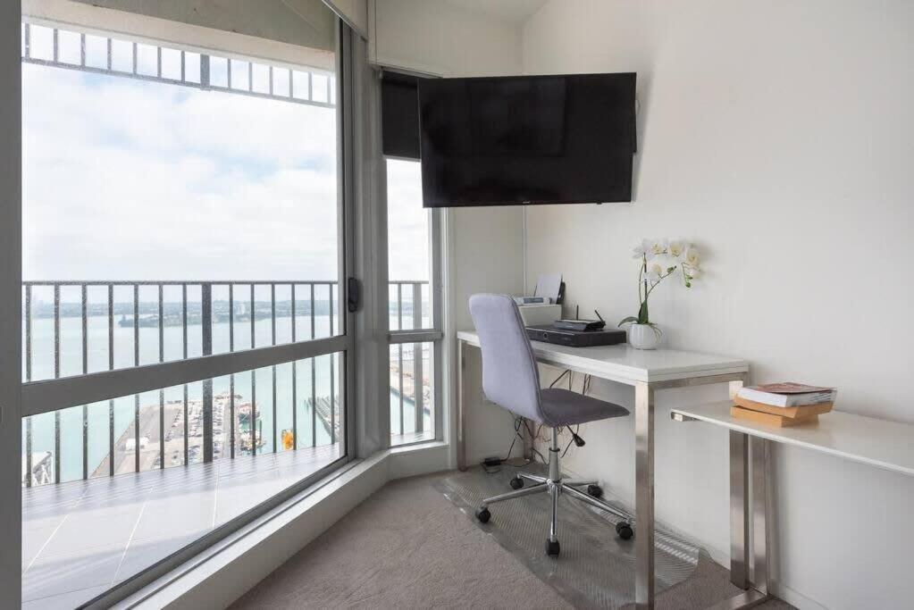 Apartment 2 Brm Apt - Amazing Harbour Views, Level 30 Auckland