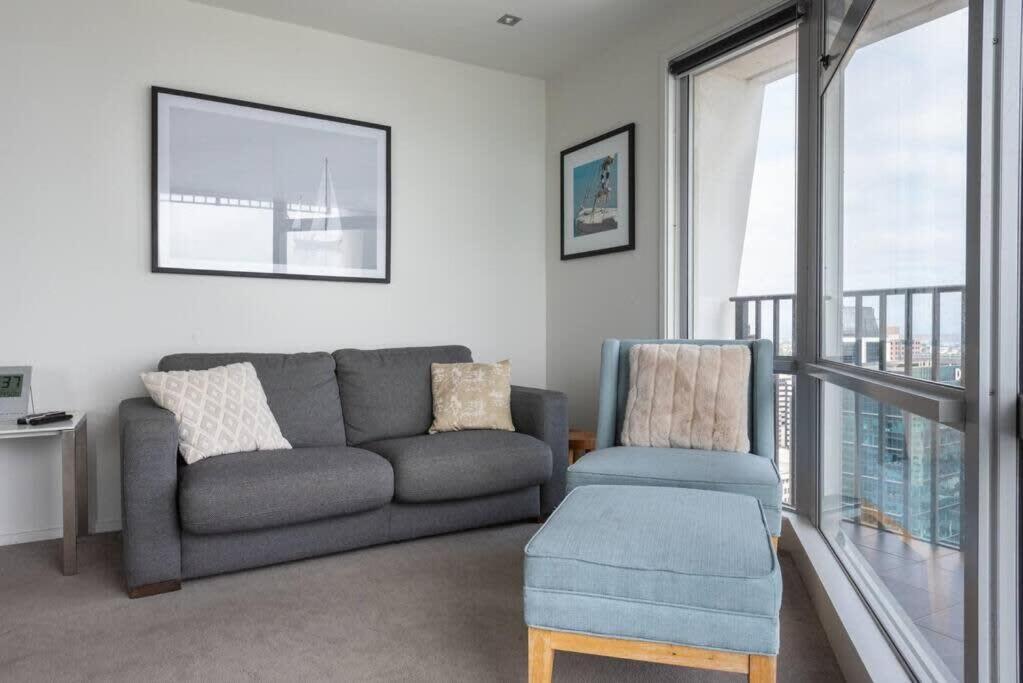 2 Brm Apt - Amazing Harbour Views, Level 30 *