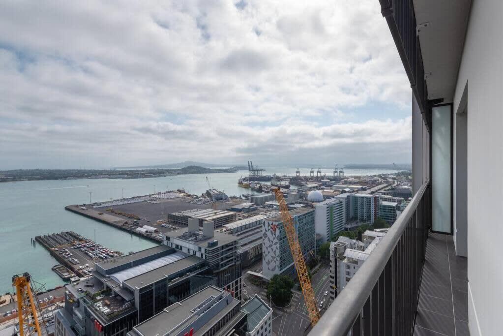 2 Brm Apt - Amazing Harbour Views, Level 30