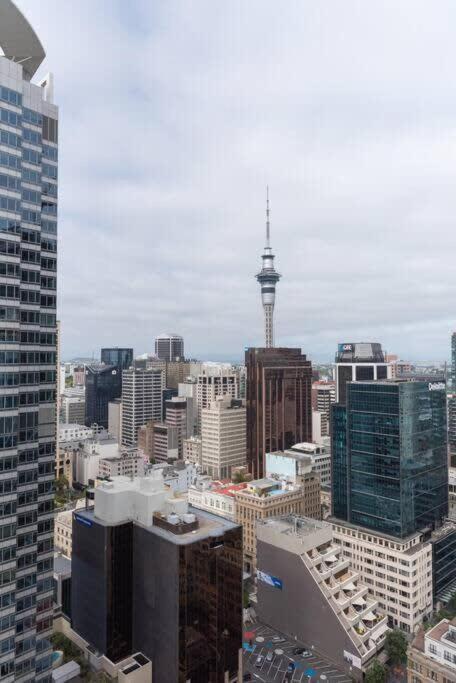 2 Brm Apt - Amazing Harbour Views, Level 30 Apartment Auckland