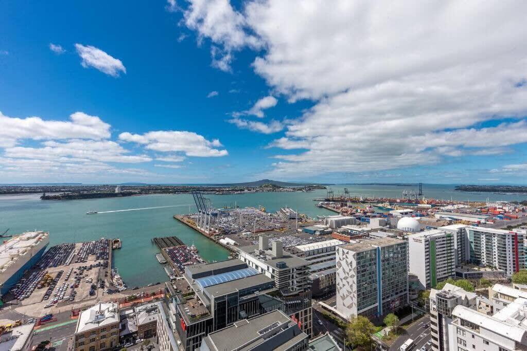 2 Brm Apt - Amazing Harbour Views, Level 30
