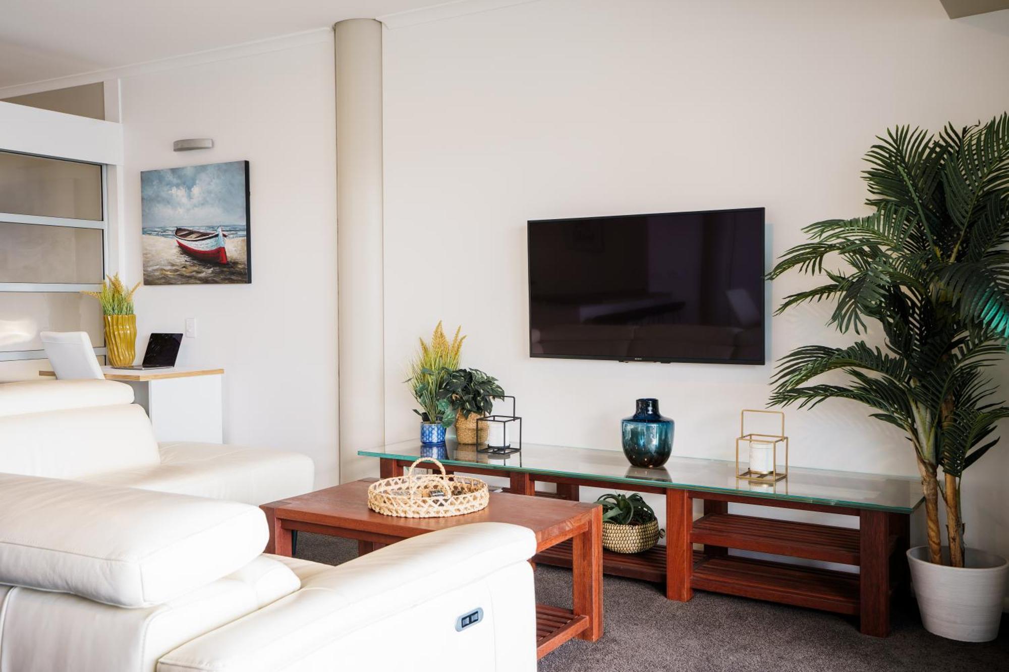Princes Wharf - Luxury Apartment