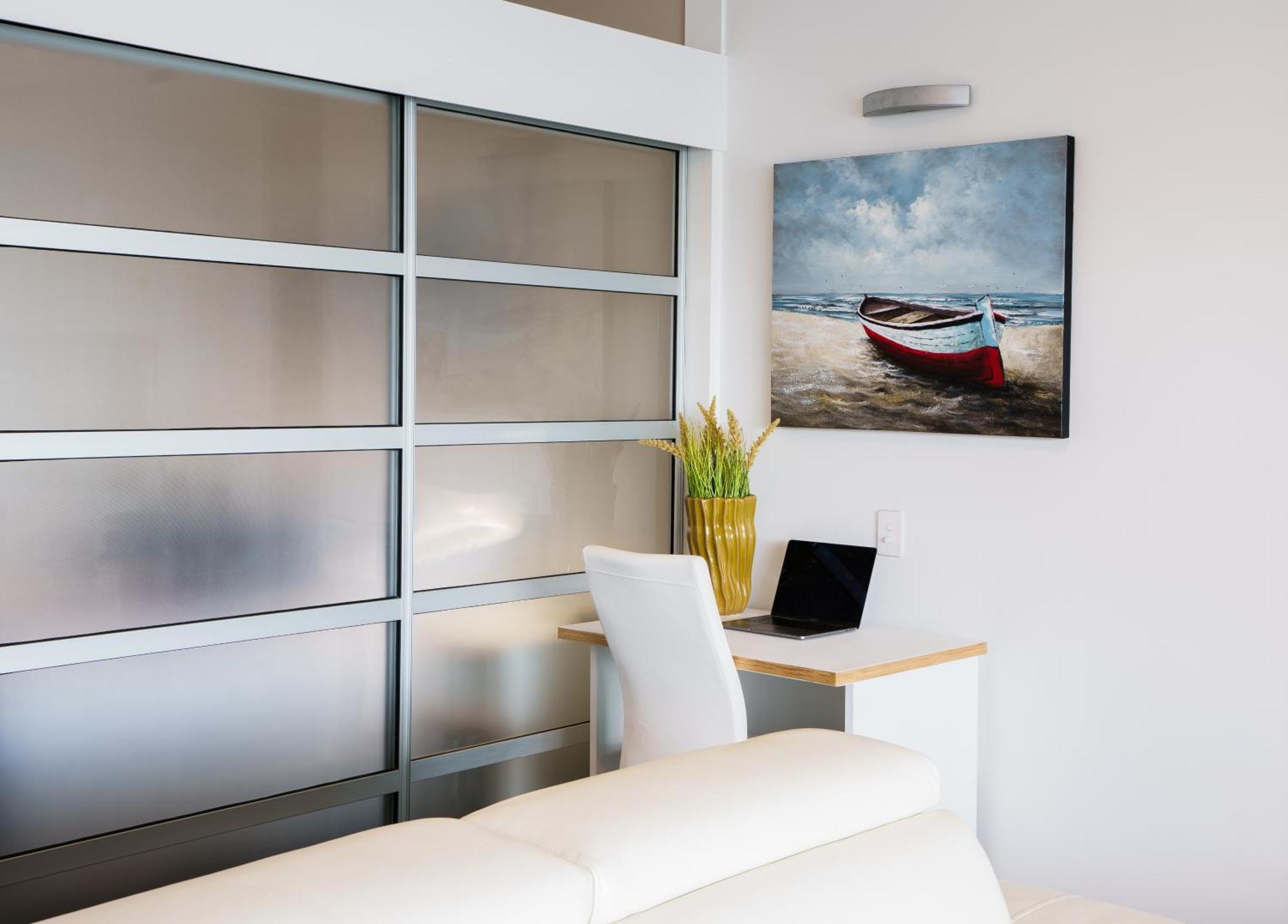 Princes Wharf - Luxury Apartment