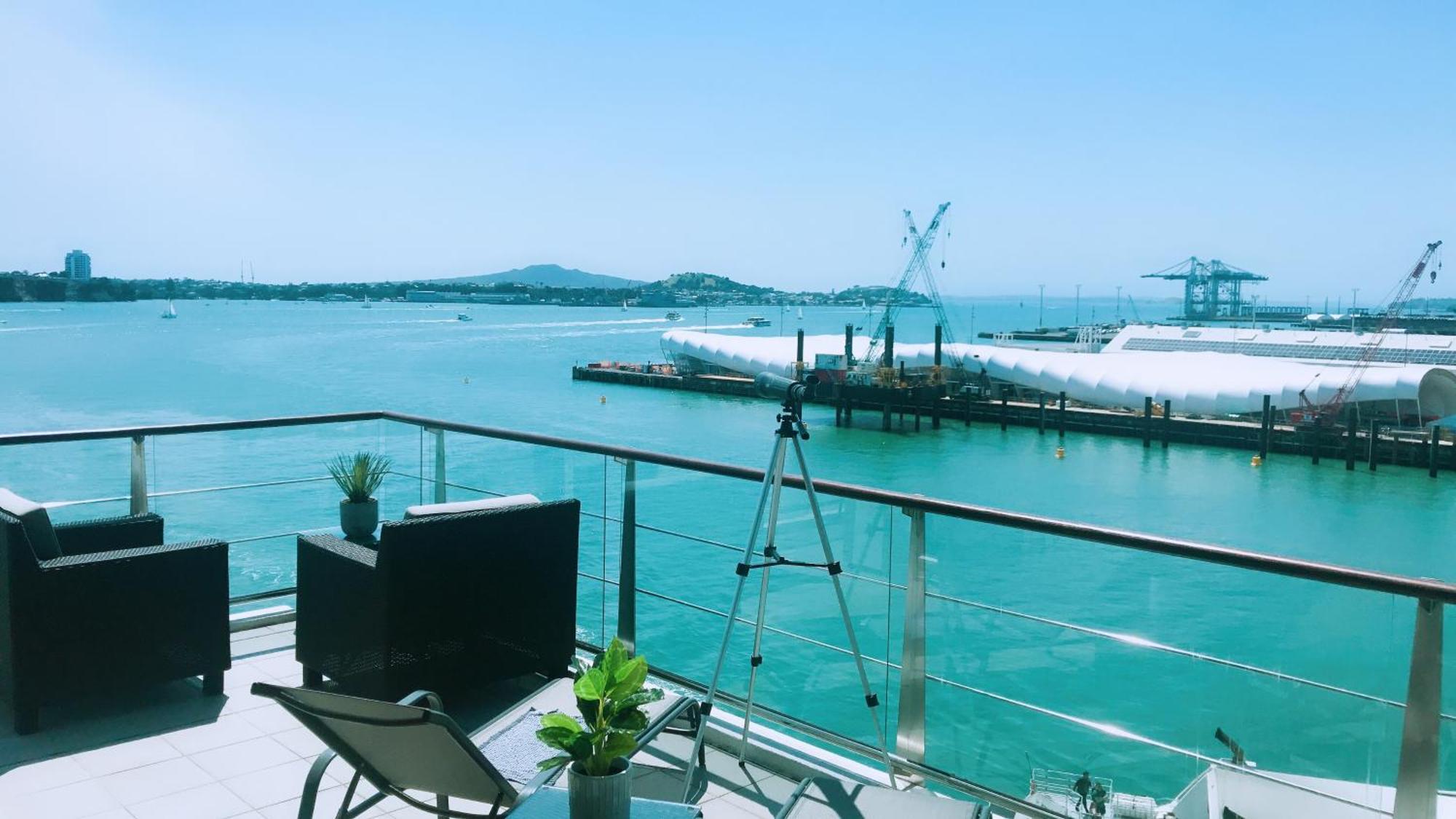 Apartment New Lux Panoramic Sea-view Penthouse On Princes Wharf! The Heart Of Cbd! Free Parking!