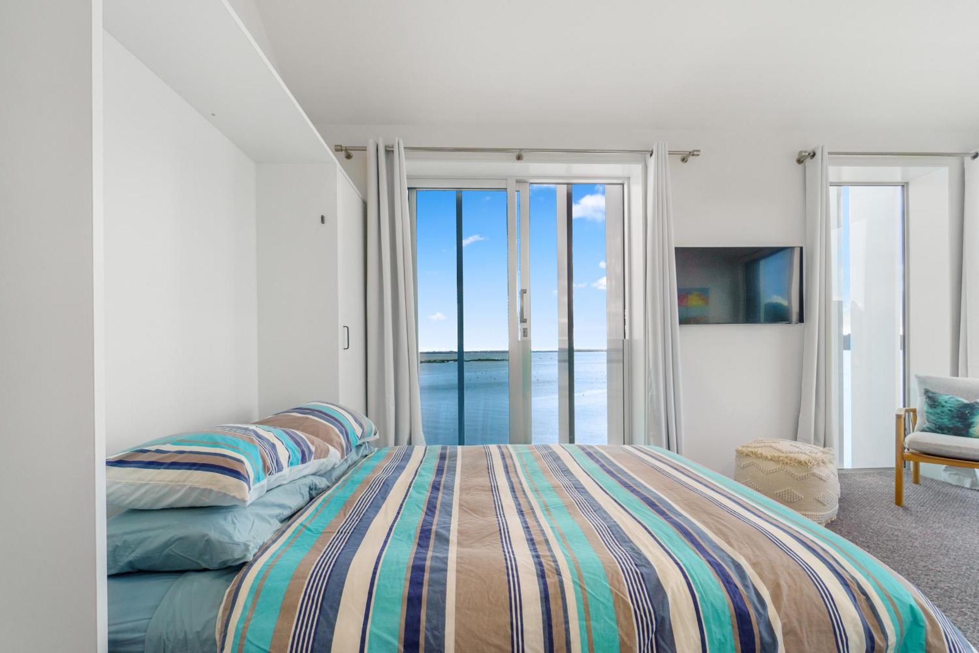 Holiday home Harbour View - Westmere *