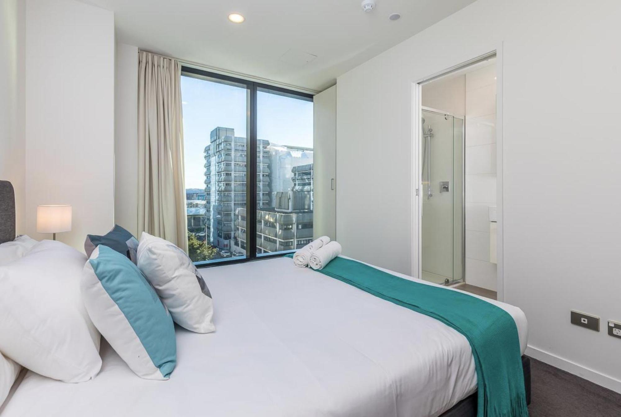 Apartment Gorgeous Seaview 2 Bedroom In Cbd *
