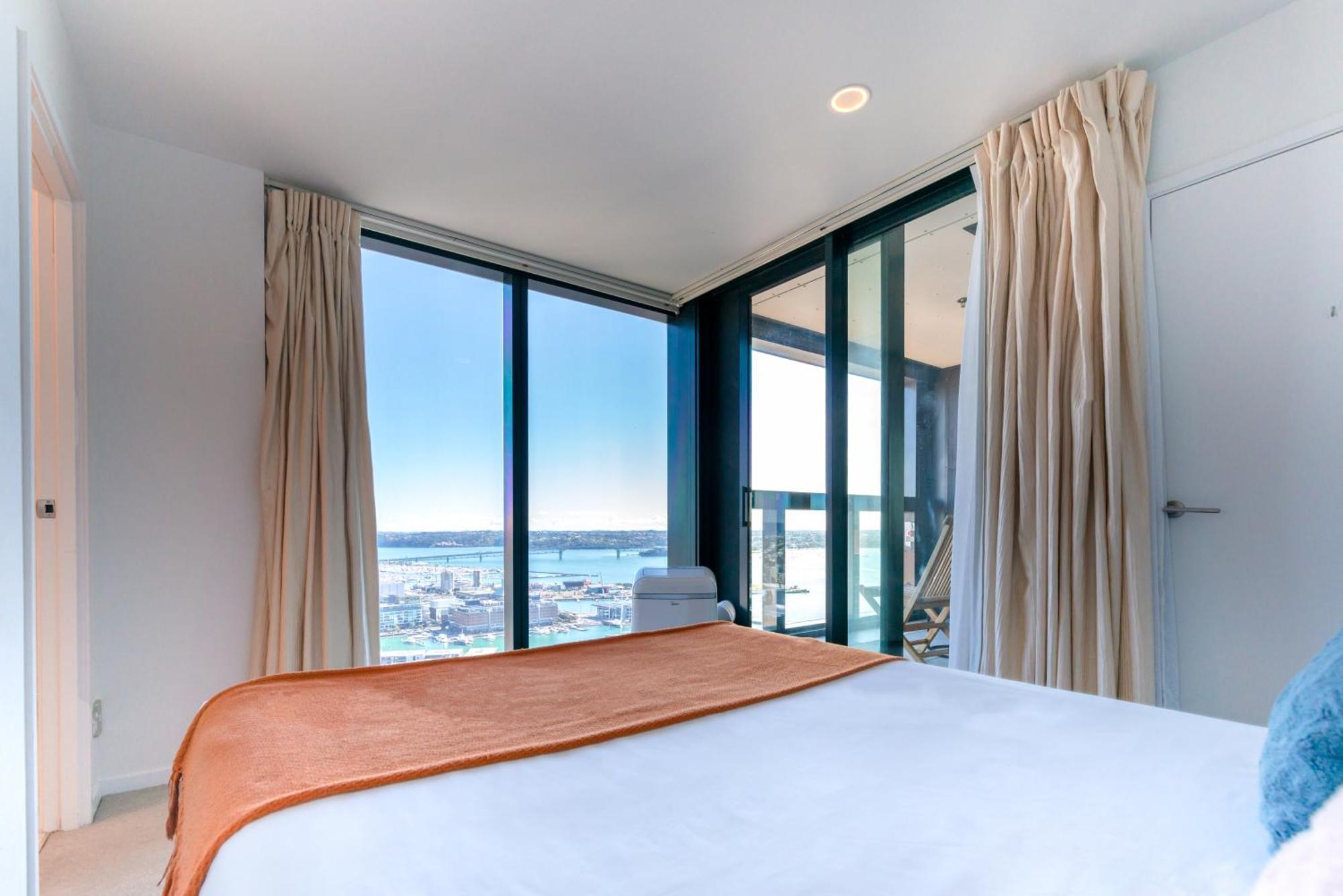 Apartment Magnificent Skytower, Sea, Habour View In Cbd Auckland